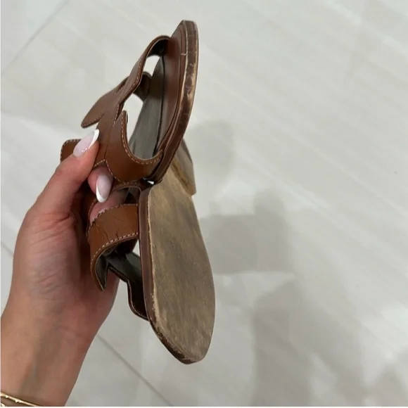 Hermès Oran Sandals Tan - Picture 5 of 8